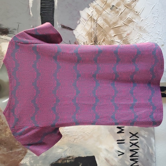 LuLaRoe Navy Pink Tshirt Women L - Picture 2 of 7